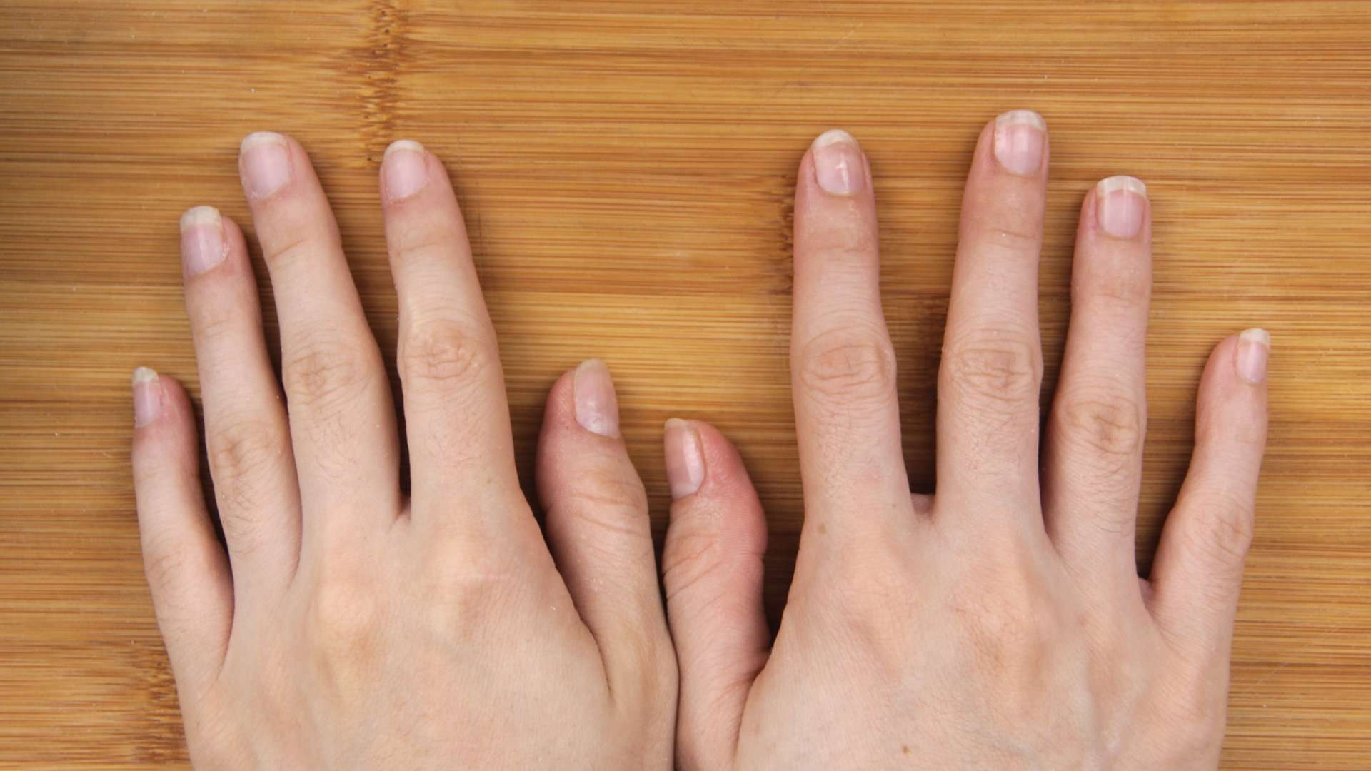 3 Ways to Remove Nail Glue from Nails