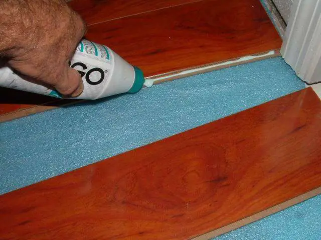 Can I use Liquid Nails on laminate flooring?