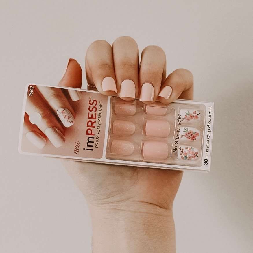 Can You Glue On Impress Nails