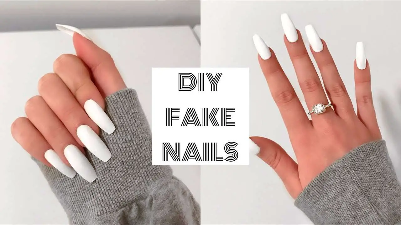 HOW TO DO FAKE NAILS AT HOME FOR BEGINNERS!