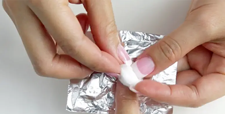 How to remove dip gel nails at home