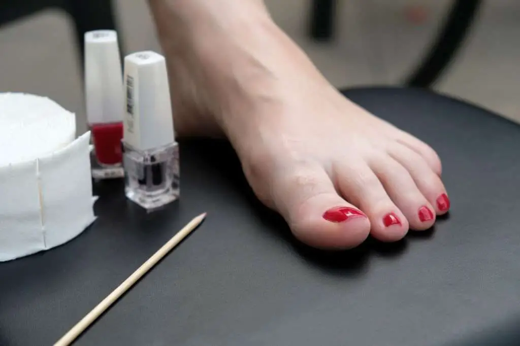 How You Can Effectively Treat Toenail Fungus and Do Away ...