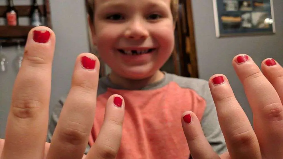 Little boy bullied for nail polish gets confidence from ...