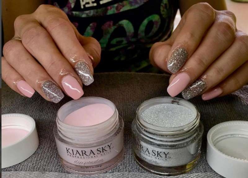 Newest Nail Trend: Dip Powder Manicures