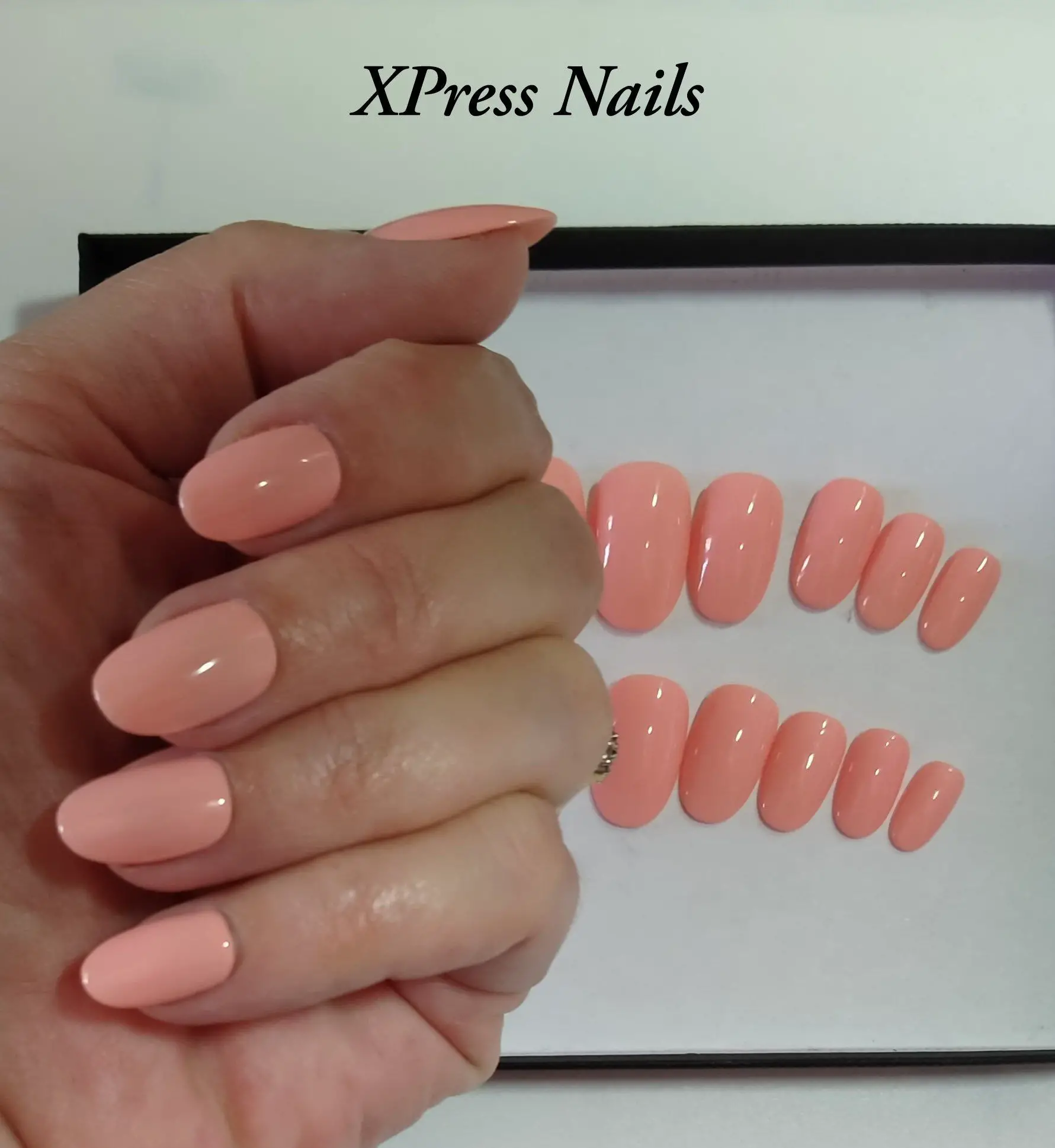 Pretty Peach Short Press on nails, set of 20 easy to wear short oval ...