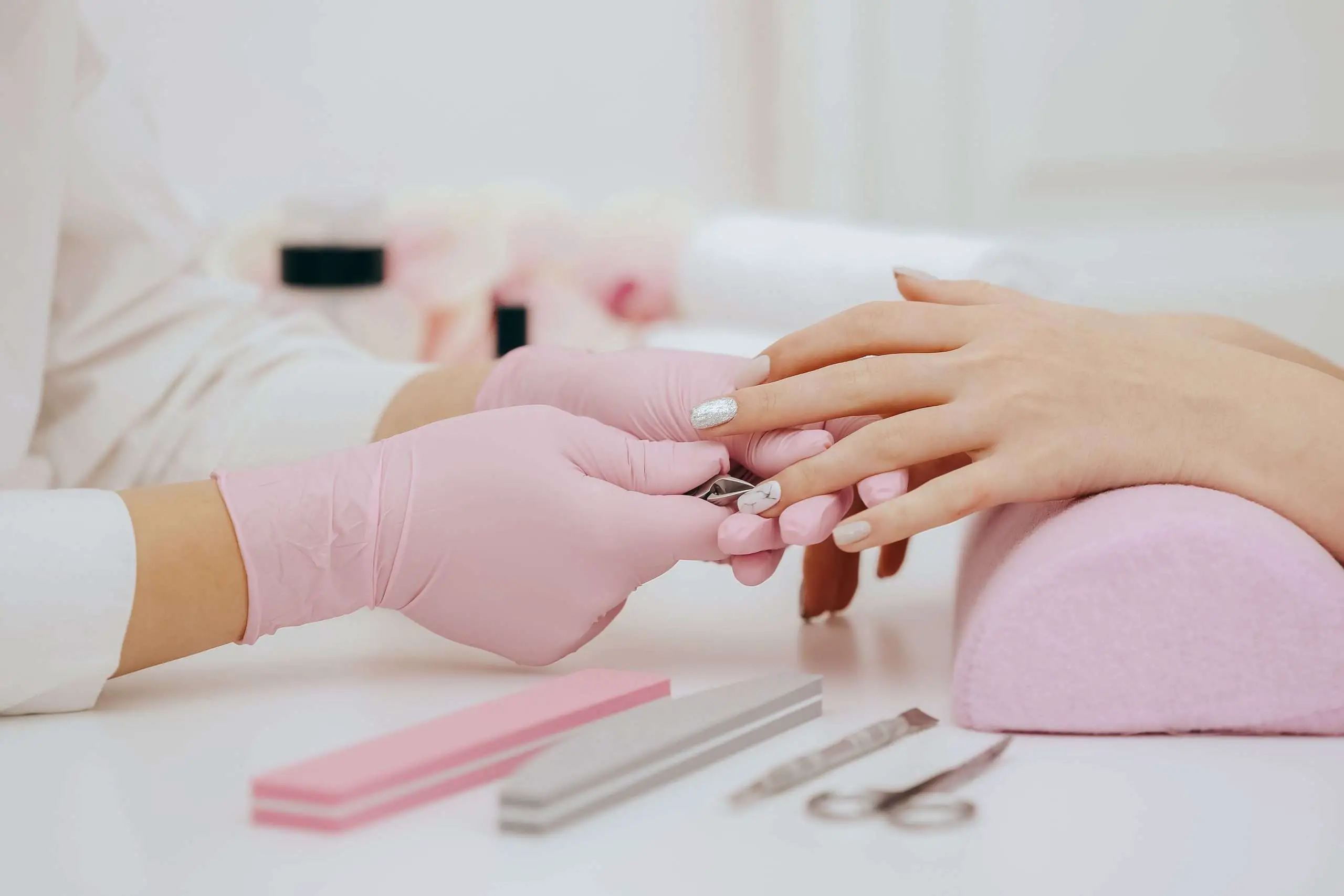 The 9 Best Online Nail Technician Courses and Classes of 2021