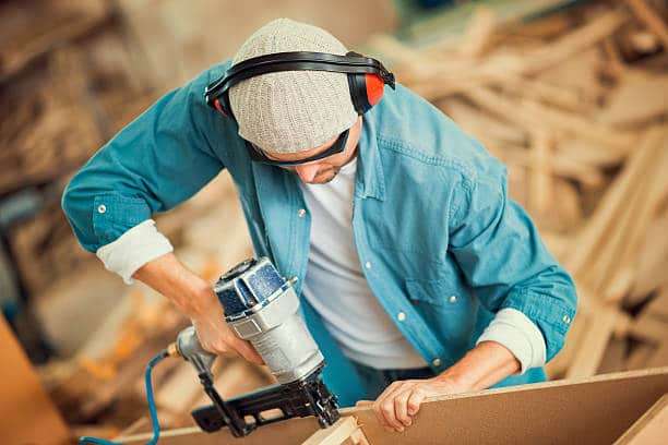 What Kind of Nail Gun Do I Need? Types of Nailers & their ...